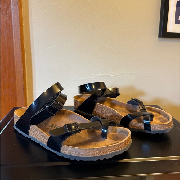 Women’s Yara Birkenstocks - Picture 4 of 6